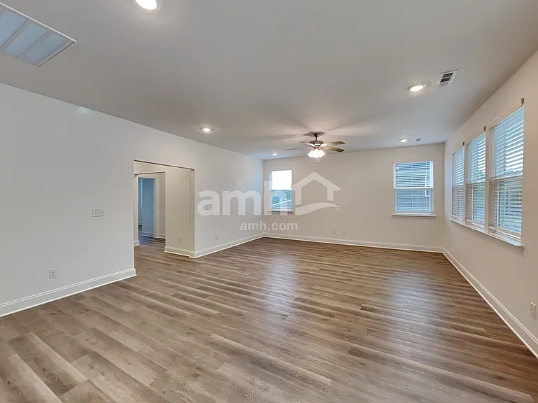 238 Marin Dr — Photo 8