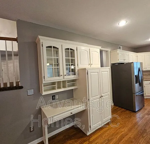 14117 Parkhill Ln — Photo 6