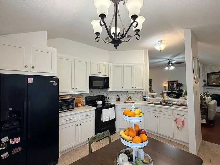 8602 Lazy Brook Ln — Photo 9