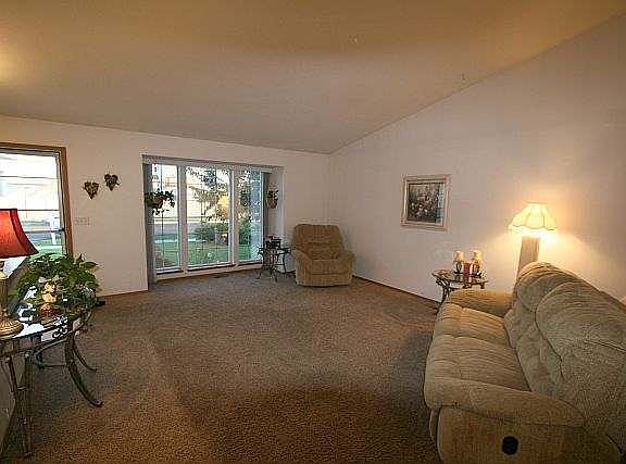 2nd image of 1509 E Calkins Dr