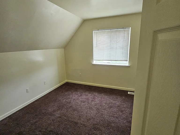 9501 Lauder St — Photo 16