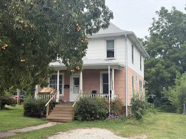 102 Houle Ave, Kewanee, IL 61443