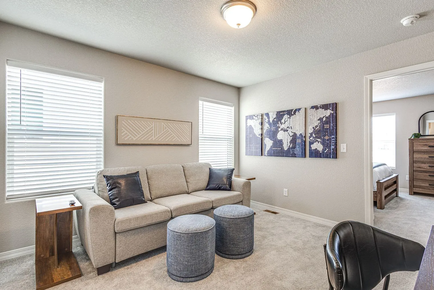 3 bed, 2.0 bath, 1808 sqft, $3,964 — Photo 4