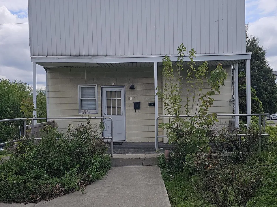 106 N Main St #2