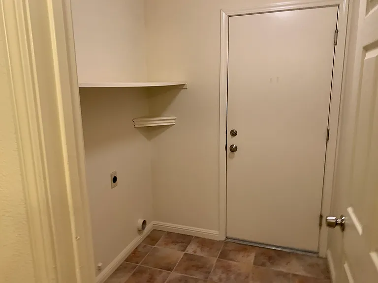 686 Agostini Cir — Photo 1