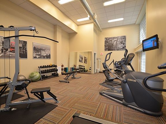 4th image of 530 N Main St #Townhouse 208