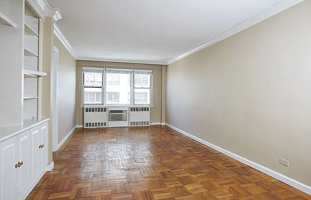 Sold by (Legacy) Shelli Scrimale, LREB | media 7