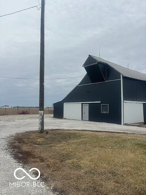 2nd image of 756 S State Road 13