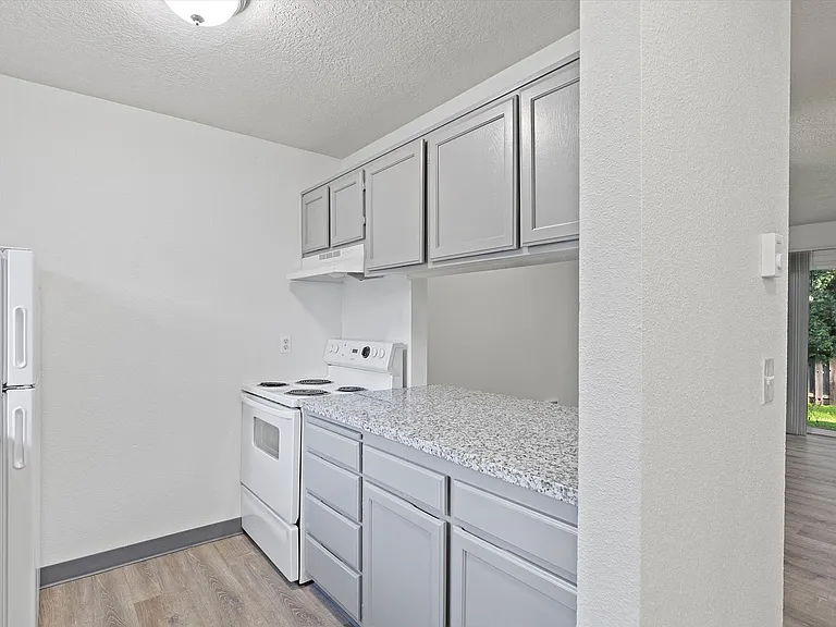 Powell Butte Townhomes — Photo 10