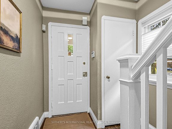 4th image of 22 Thursfield Cres