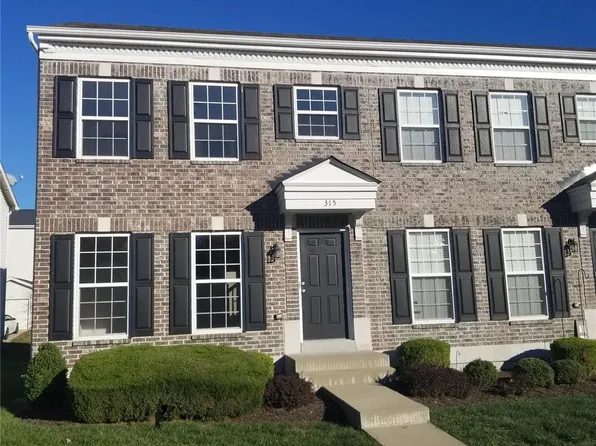315 Shady Rock Ln, O'Fallon, MO 63368