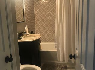 17 Cheltenham Ct, Suffield, CT 06078