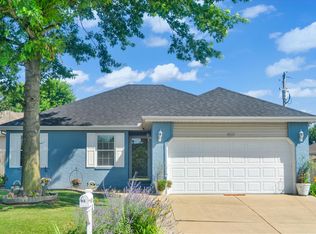 855 W Birch St, Nixa, MO 65714