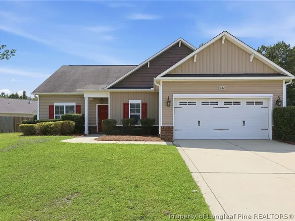 634 Collinwood Dr, Raeford, NC 28376