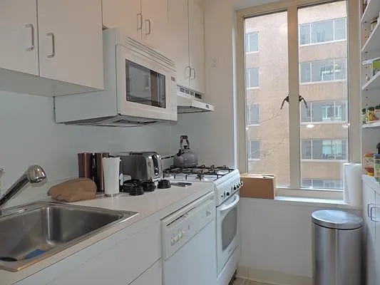 Rented by essential NEW YORK Real Estate | media 14
