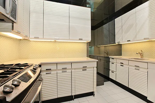 Rented by Corcoran | media 18