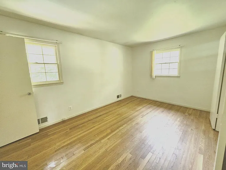 5683 Ravenel Ln — Photo 10