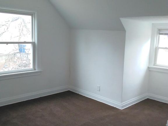 5th image of 6710 Kenwood Dr