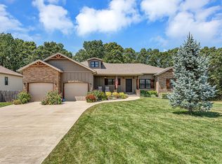 190 Three Pines Cir, Reeds Spring, MO 65737