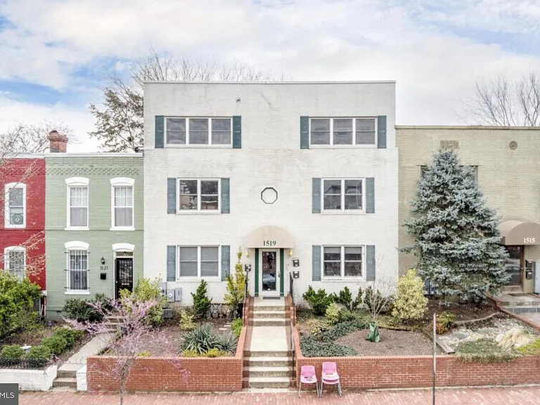1519 Constitution Ave NE #101 — Photo 1