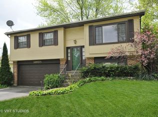 24W571 Meadow Lake Dr, Naperville, IL