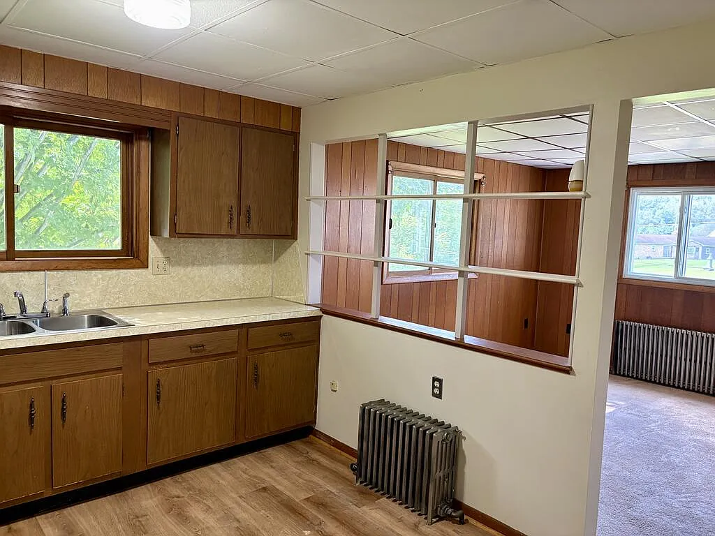 2 bed, 1.0 bath, 900 sqft, $585 — Photo 4