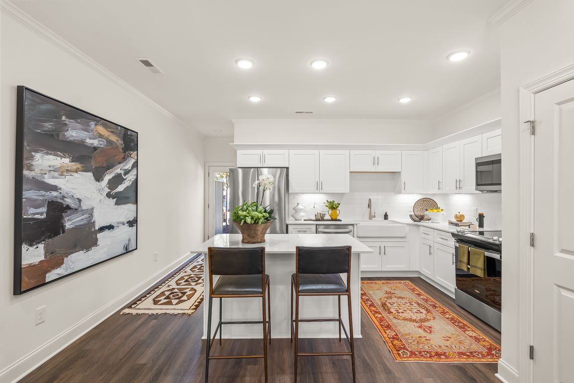 next background image