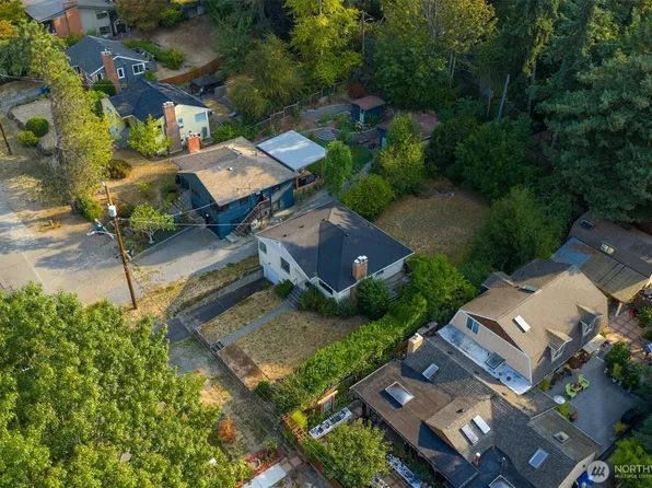 10522 41st Place NE, Seattle, WA 98125
