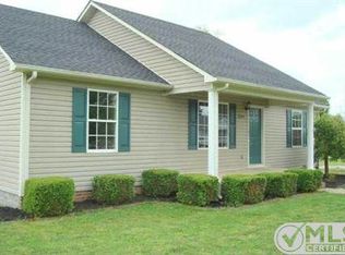 2319 Forrest Fields Dr, Chapel Hill, TN 37034