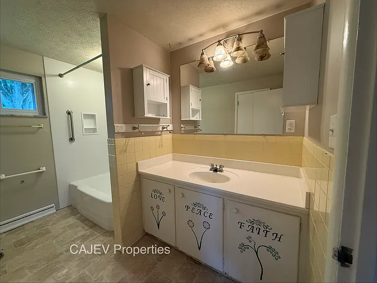543 Cookston Ave — Photo 6