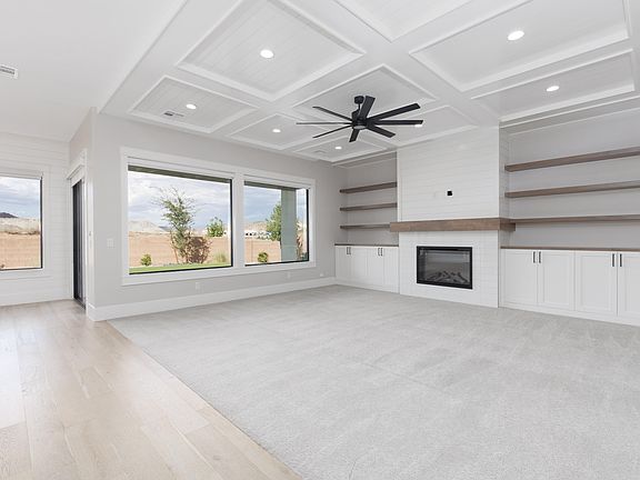 3rd image of 3027 E Rill Dr