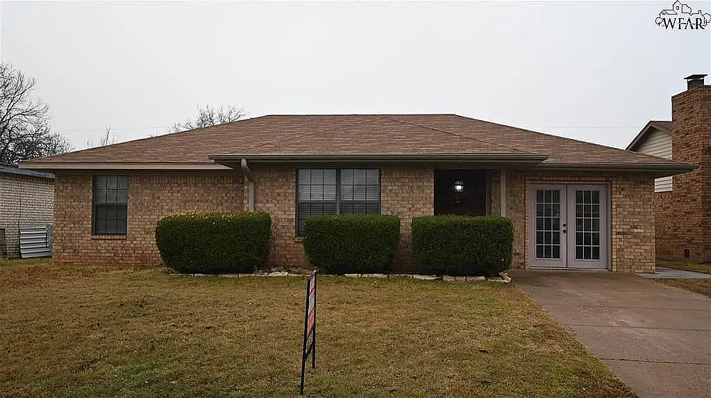3 bed, 1340 sqft, $1,500 — Photo 1