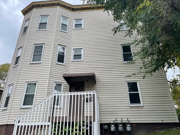175 Grattan St, Chicopee, MA 01020