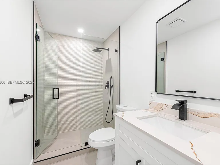 11835 SW 37th St — Photo 14