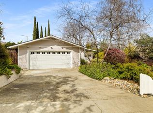 515 Roxbury Ln, Los Gatos, CA 95032