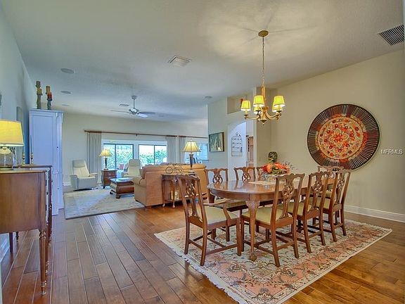 4th image of 858 Greenwich Pl