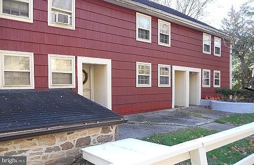 Country-style Townhouse (Converted Barn)