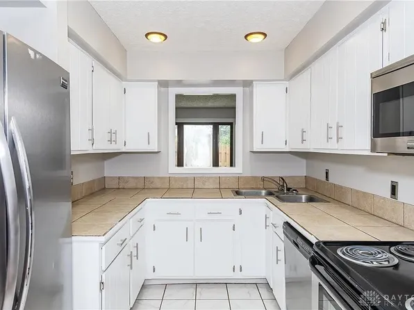 1237 Chevington Ct, Dayton, OH 45459