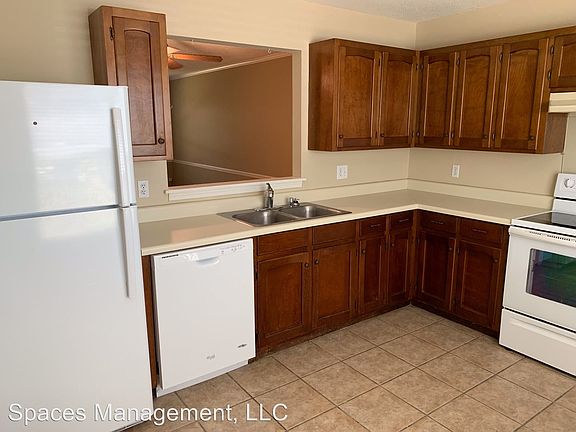 5th image of 1056 Fairfax Dr