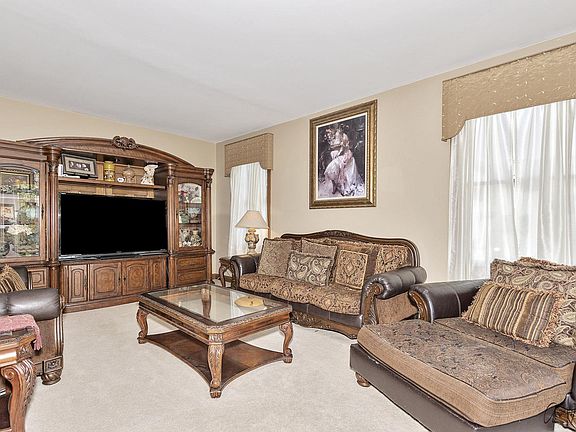 5th image of 1350 Winslow Cir