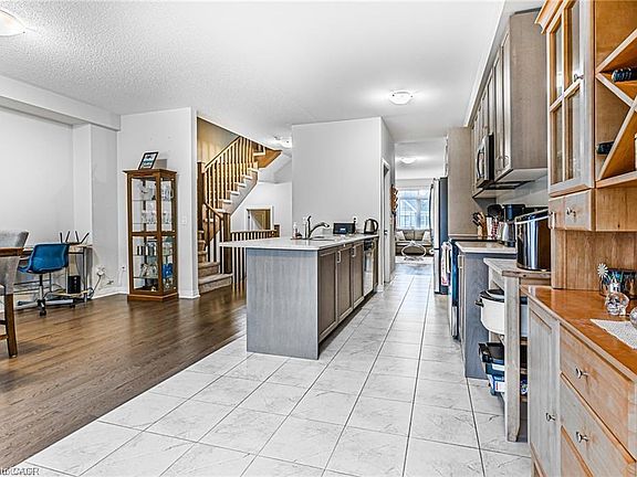 5th image of 4084 Fracchioni Dr