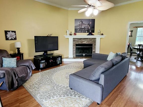 5th image of 121 Bayou Bend Cir