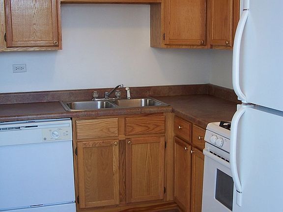 5th image of 1909 W Winnemac Ave APT 2