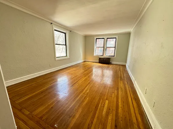 14070 Ash Ave APT 305, Flushing, NY 11355