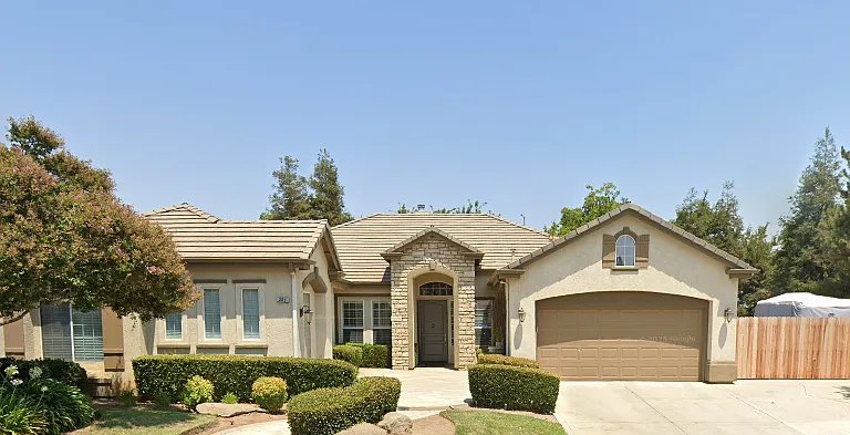 365 Jordan Ave — Photo 1