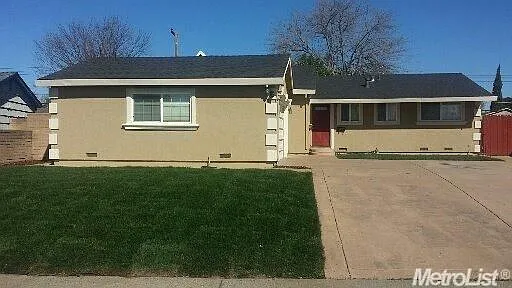 2801 69th Ave photo 1
