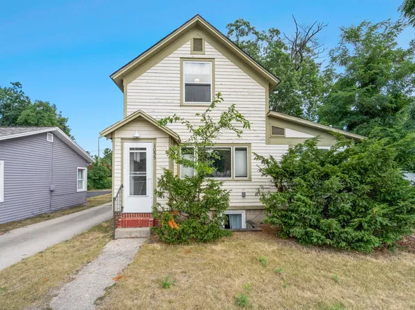 1055 E Front St, Traverse City, MI 49686