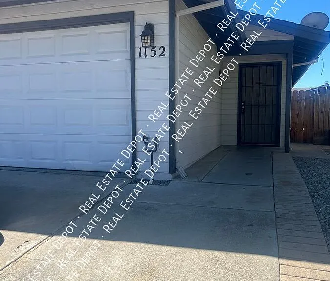 1152 Johnson Ct — Photo 1