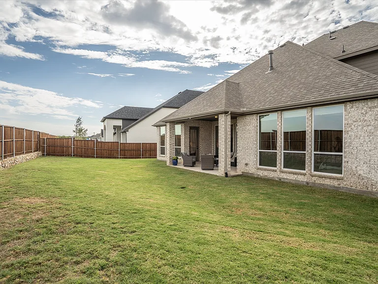 2560 Shady Trl — Photo 20