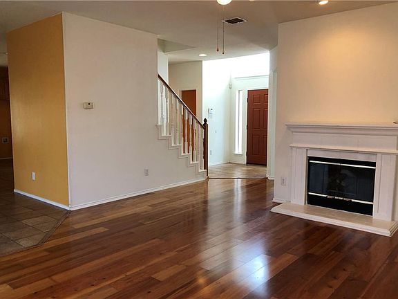 3rd image of 603 Forest Hill Dr